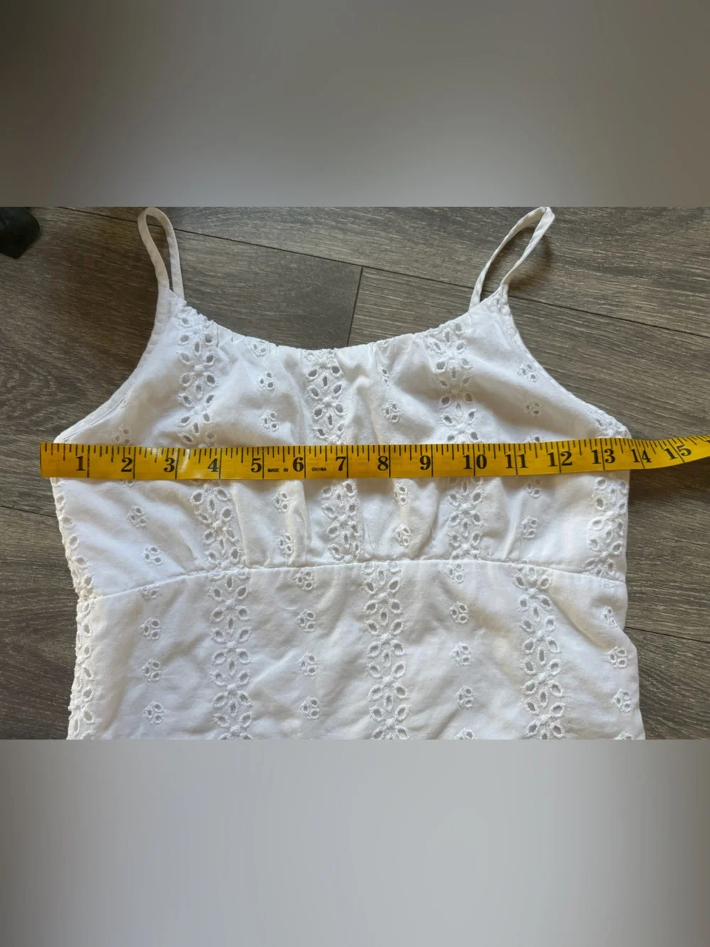 Abercrombie & Fitch Kids White Eyelet Spaghetti Strap Tank Top. Size 11 / 12